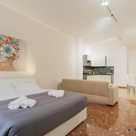 Crisanzio 80 Apartment Bari Exterior photo