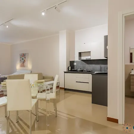 Crisanzio 80 Apartment Bari Exterior photo